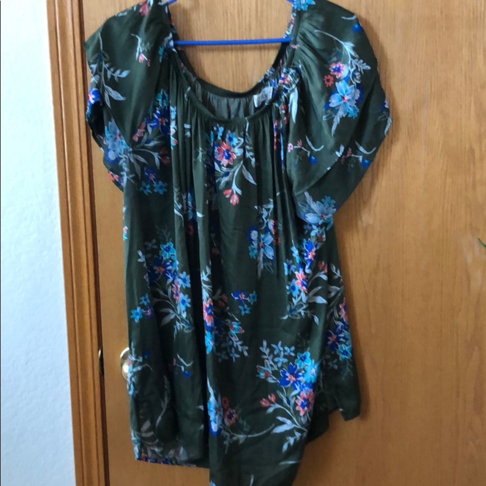 Terra and Sky top size 2X 100% polyester